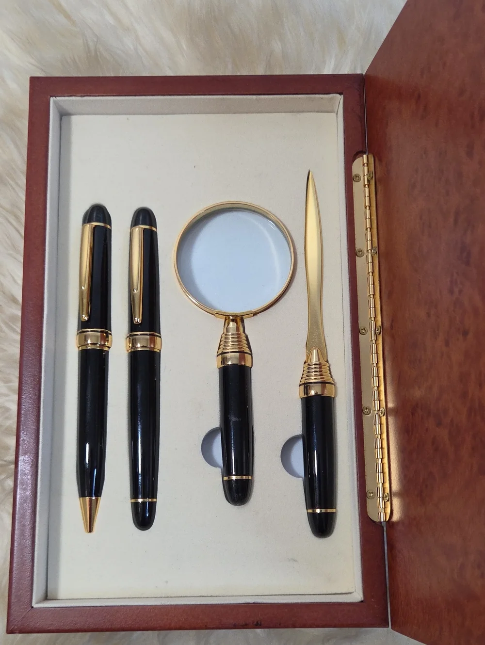 N/A elegant vintage